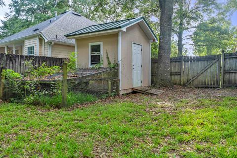 A home in TALLAHASSEE