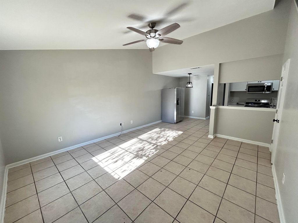 Photo of 1363 Castelnau Court #A, Tallahassee, FL 32301 (MLS # 391706)