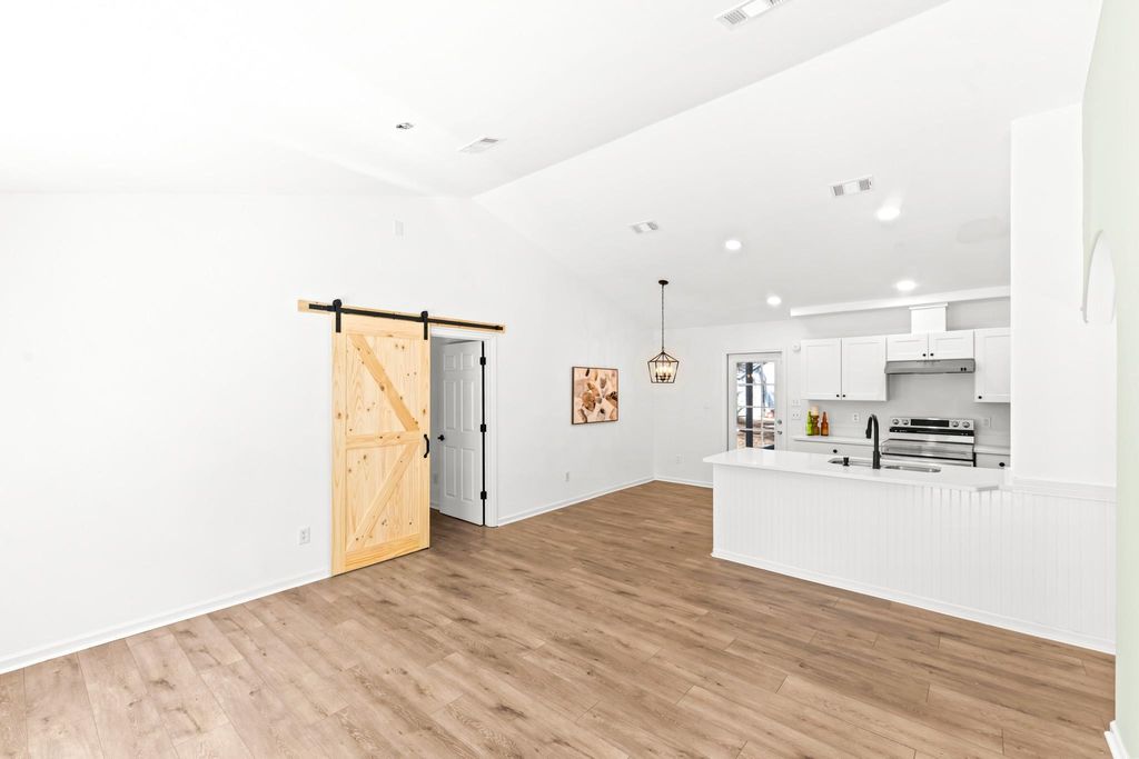 Photo of 7 NEELEY Road, Crawfordville, FL 32327 (MLS # 395318)