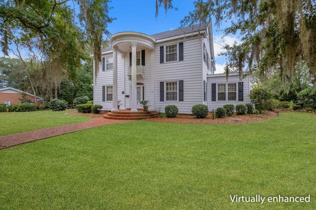 Photo of 118 N Ward Street, Quincy, FL 32351 (MLS # 393914)