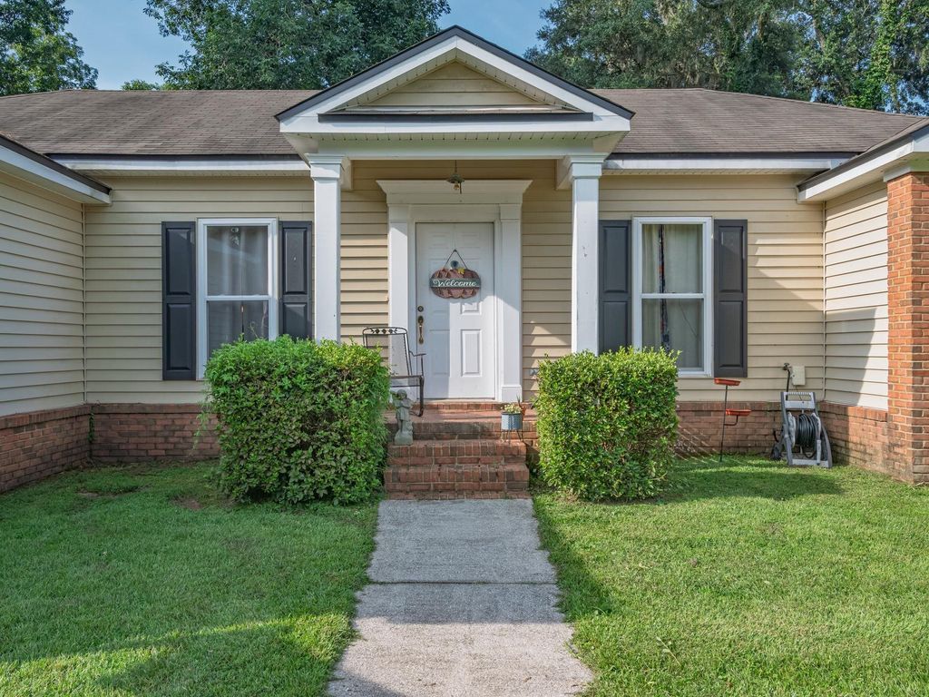 Photo of 1217 Pheasant Run Drive, Tallahassee, FL 32312 (MLS # 391257)