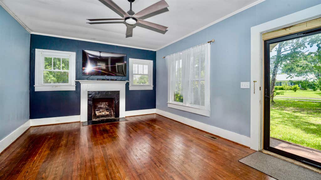 Photo of 171 NE Livingston Street, Madison, FL 32340 (MLS # 400977)