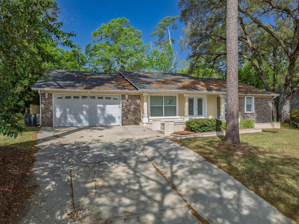 Photo of 1523 Oldfield Drive, Tallahassee, FL 32308 (MLS # 398593)