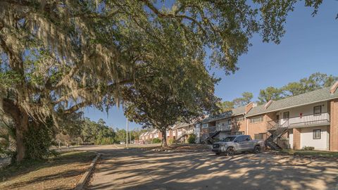Tiny photo for 2731 S BLAIR STONE Road #B19, Tallahassee, FL 32301 (MLS # 394202)