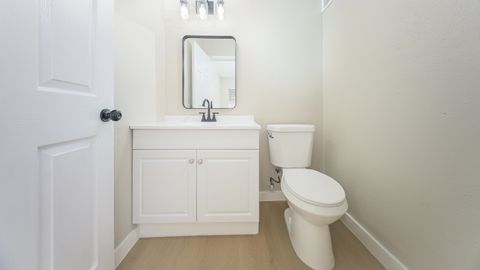 Tiny photo for 2731 S BLAIR STONE Road #B19, Tallahassee, FL 32301 (MLS # 394202)