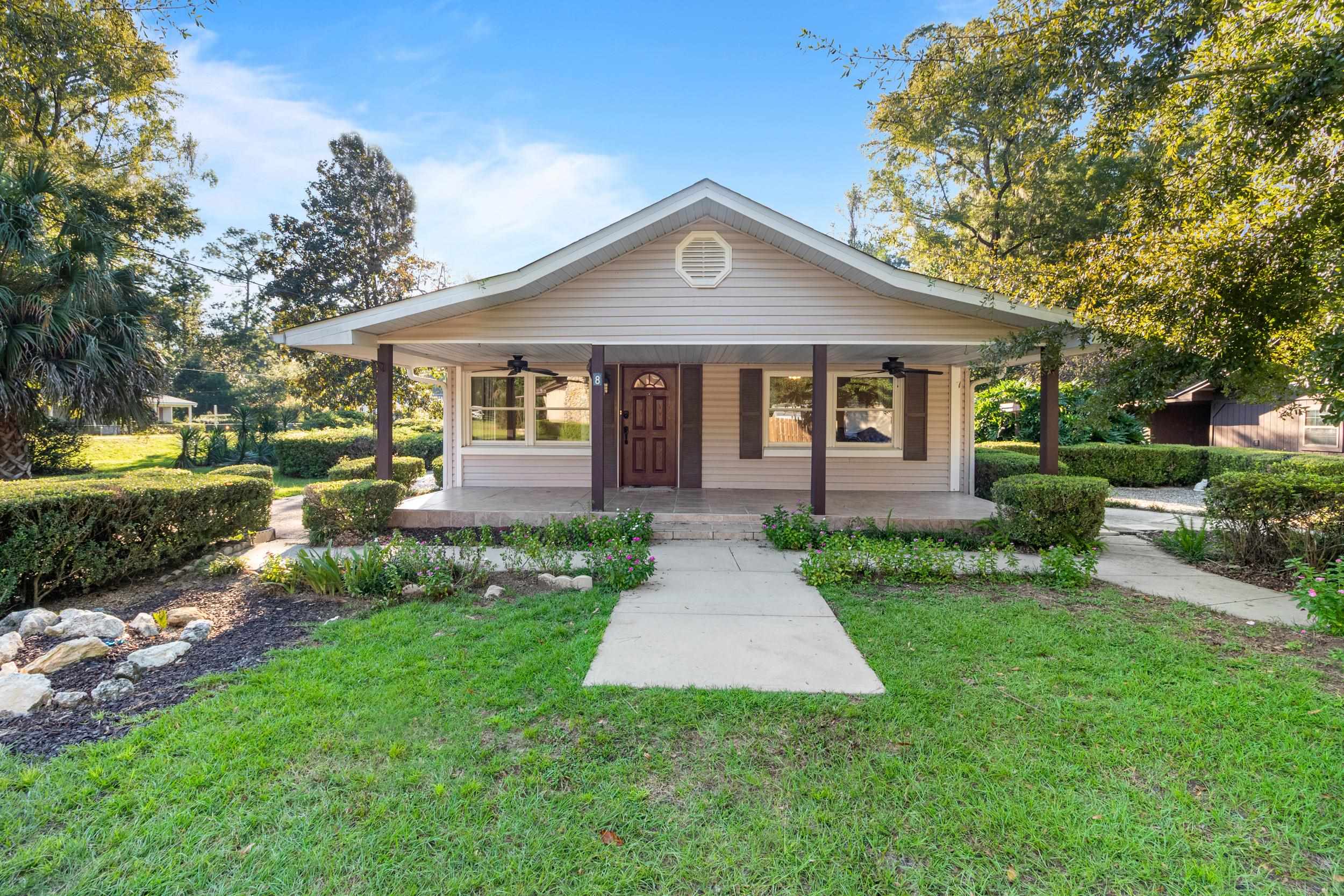 8 Paulette Drive