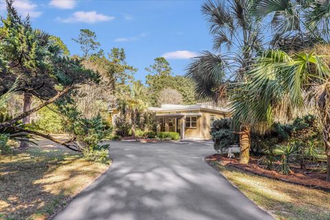 Tiny photo for 3009 Livingston Road, Tallahassee, FL 32303 (MLS # 393449)