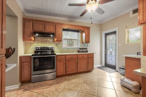 Tiny photo for 3009 Livingston Road, Tallahassee, FL 32303 (MLS # 393449)