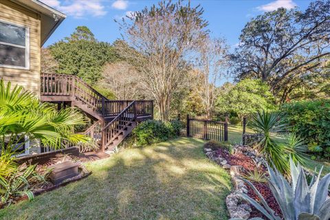 Tiny photo for 3009 Livingston Road, Tallahassee, FL 32303 (MLS # 393449)