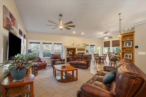 Tiny photo for 3009 Livingston Road, Tallahassee, FL 32303 (MLS # 393449)