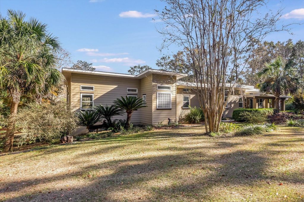 Photo of 3009 Livingston Road, Tallahassee, FL 32303 (MLS # 393449)