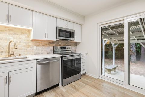 Tiny photo for 928 Chestwood Avenue, Leon, FL 32303 (MLS # 392595)