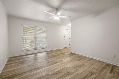 Tiny photo for 928 Chestwood Avenue, Leon, FL 32303 (MLS # 392595)