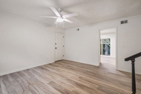 Tiny photo for 928 Chestwood Avenue, Leon, FL 32303 (MLS # 392595)