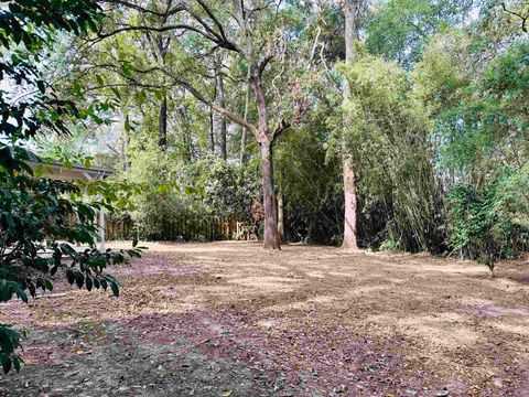 Tiny photo for 928 Chestwood Avenue, Leon, FL 32303 (MLS # 392595)