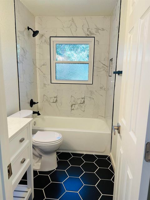 Tiny photo for 928 Chestwood Avenue, Leon, FL 32303 (MLS # 392595)