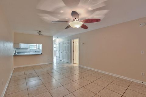 Tiny photo for 2913 Woodrich C Drive #C, Tallahassee, FL 32301 (MLS # 394767)