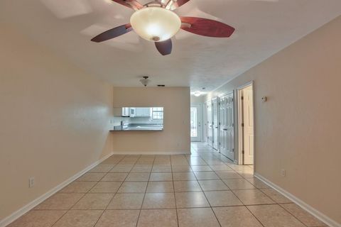 Tiny photo for 2913 Woodrich C Drive #C, Tallahassee, FL 32301 (MLS # 394767)