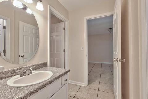 Tiny photo for 2913 Woodrich C Drive #C, Tallahassee, FL 32301 (MLS # 394767)