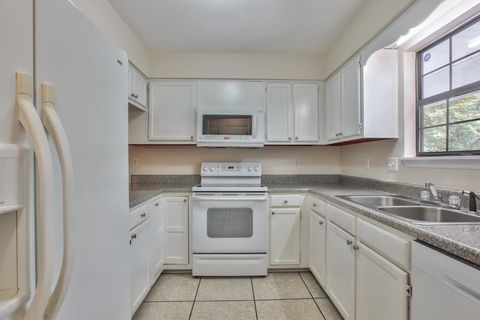 Tiny photo for 2913 Woodrich C Drive #C, Tallahassee, FL 32301 (MLS # 394767)