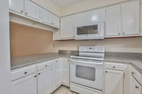 Tiny photo for 2913 Woodrich C Drive #C, Tallahassee, FL 32301 (MLS # 394767)