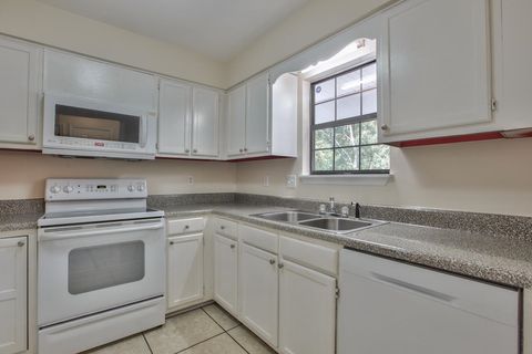 Tiny photo for 2913 Woodrich C Drive #C, Tallahassee, FL 32301 (MLS # 394767)