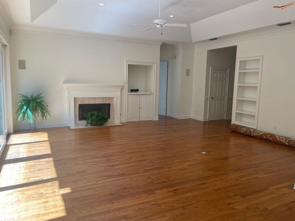 Photo of 813 Greenbrier Lane, Tallahassee, FL 32308 (MLS # 391900)