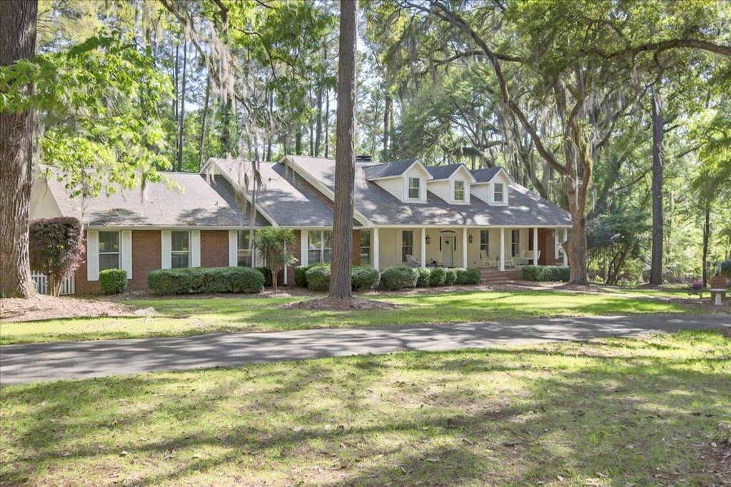 Photo of 2795 Millstone Plantation Road, Tallahassee, FL 32312 (MLS # 390389)