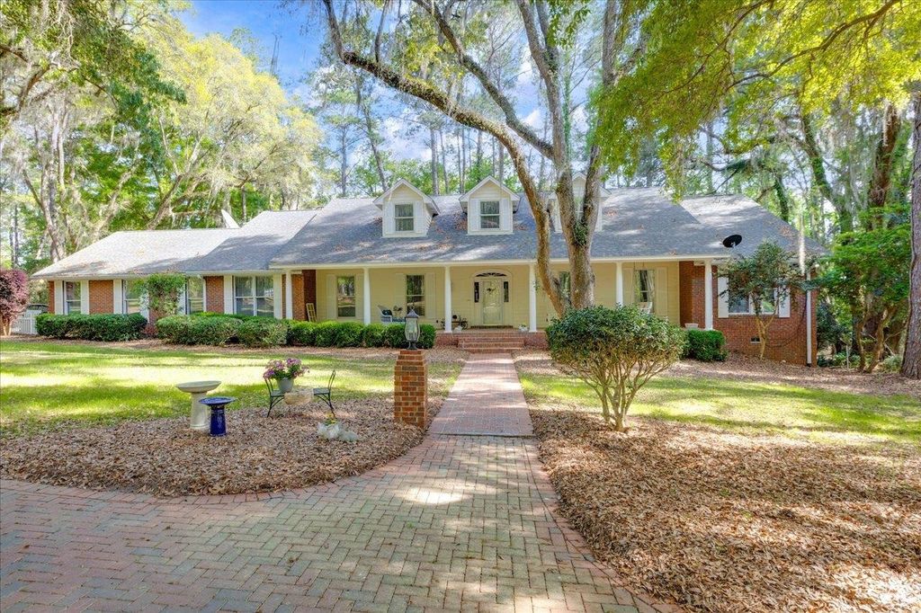 Photo of 2795 Millstone Plantation Road, Tallahassee, FL 32312 (MLS # 390389)