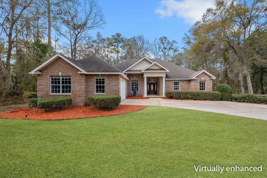 Photo of 2250 Cobb Drive, Tallahassee, FL 32312 (MLS # 395169)