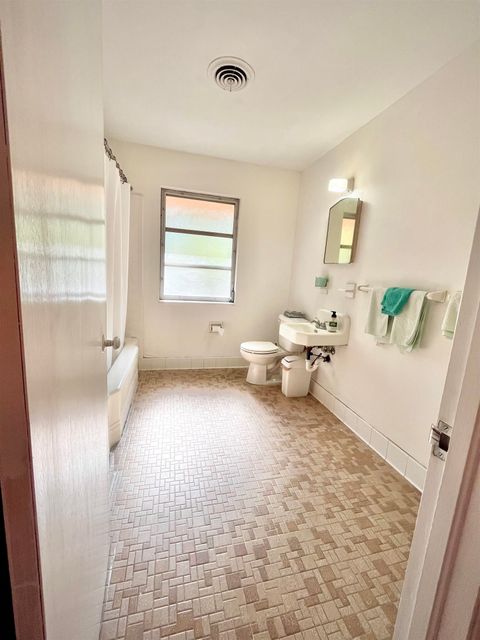 Tiny photo for 2213 Mendoza Avenue, Tallahassee, FL 32304 (MLS # 391583)