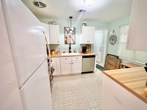 Tiny photo for 2213 Mendoza Avenue, Tallahassee, FL 32304 (MLS # 391583)