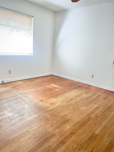 Tiny photo for 2213 Mendoza Avenue, Tallahassee, FL 32304 (MLS # 391583)