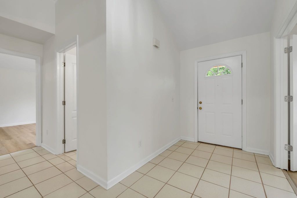 Photo of 2030 Heatherbrook Drive, Tallahassee, FL 32312 (MLS # 402255)