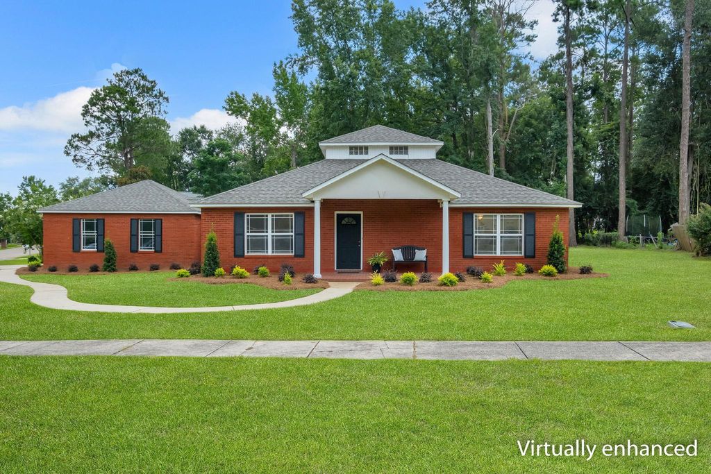 Photo of 2030 Heatherbrook Drive, Tallahassee, FL 32312 (MLS # 402255)