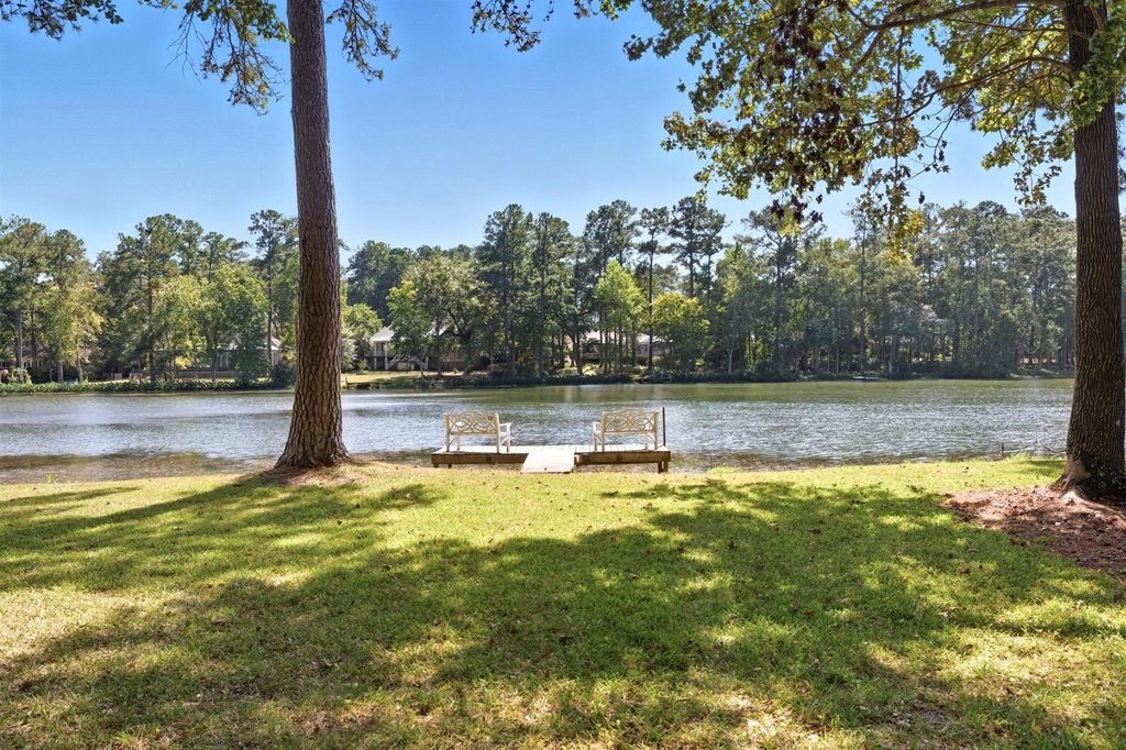 Photo of 8712 Spring Shore Trail, Tallahassee, FL 32312 (MLS # 391849)