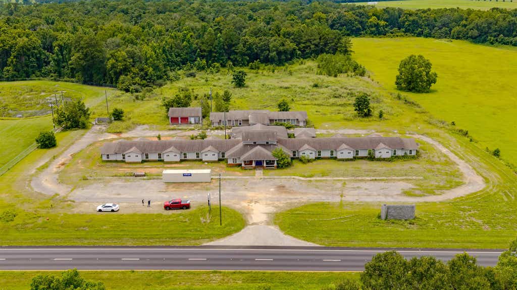 Photo of 18520 Blue Star Highway, Quincy, FL 32351 (MLS # 402971)
