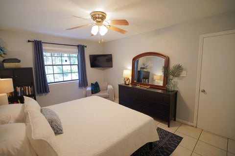 Tiny photo for 129 W Whetherbine Way, Tallahassee, FL 32301 (MLS # 400972)