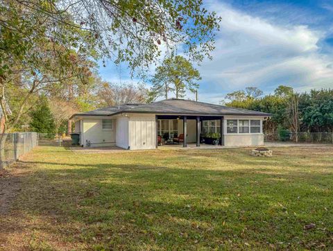 Tiny photo for 715 VONCILE Avenue, Tallahassee, FL 32303 (MLS # 395933)