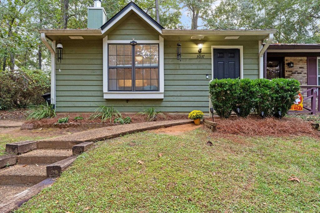 Photo of 3037 Rain Valley Circle, Tallahassee, FL 32308 (MLS # 391985)