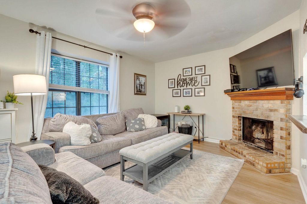 Photo of 3037 Rain Valley Circle, Tallahassee, FL 32308 (MLS # 391985)