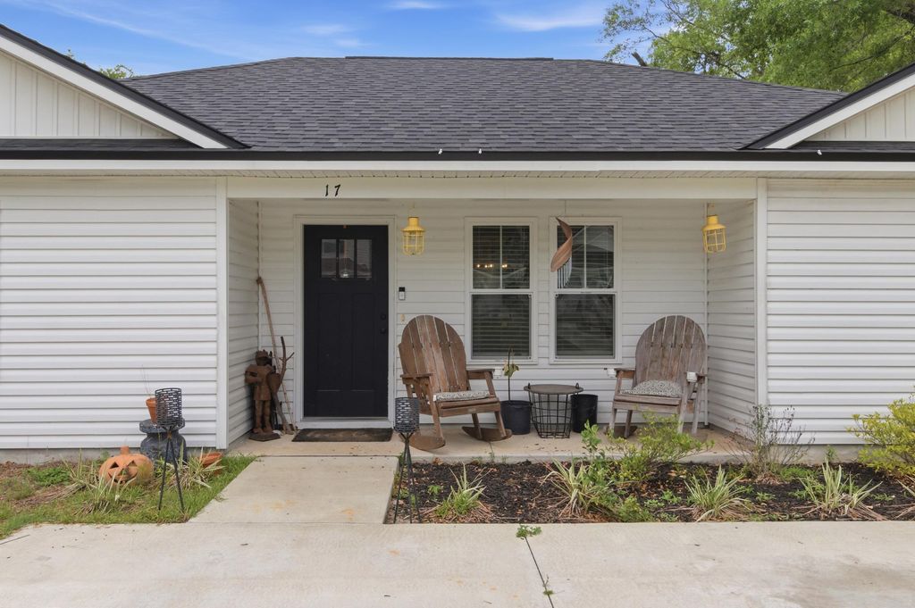 Photo of 17 Duane Drive, Crawfordville, FL 32327 (MLS # 399774)