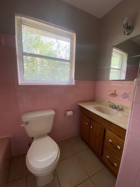 Tiny photo for 1215 Buckingham Drive, Tallahassee, FL 32308 (MLS # 400011)