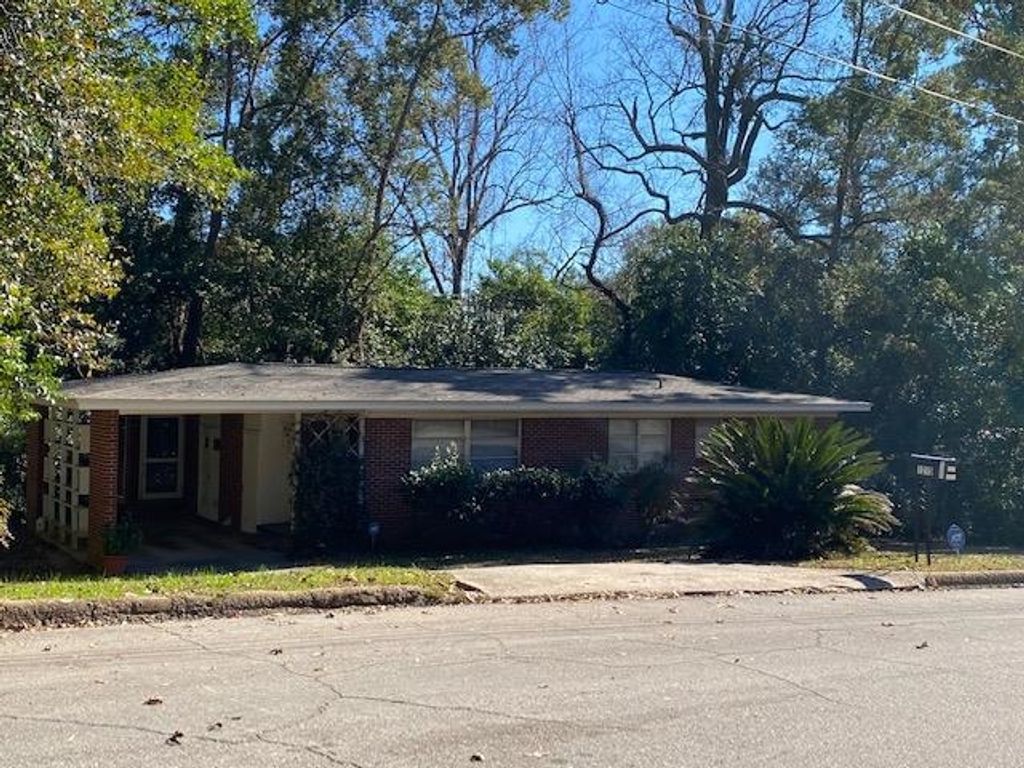Photo of 1215 Buckingham Drive, Tallahassee, FL 32308 (MLS # 400011)
