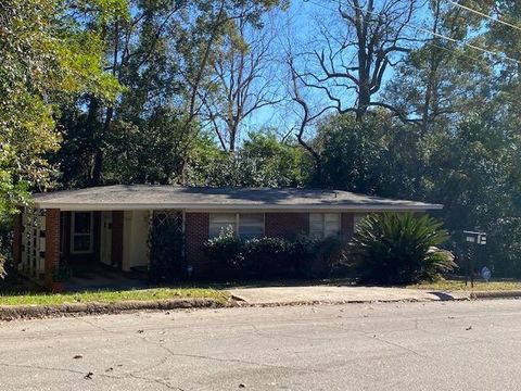 Photo of 1215 Buckingham Drive, Tallahassee, FL 32308 (MLS # 400011)