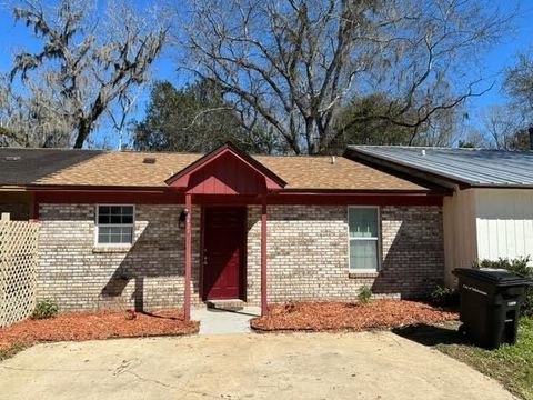Tiny photo for 3421 N. Carnation Court, Tallahassee, FL 32303 (MLS # 400481)