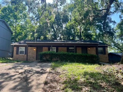 Photo of 2413 Ramblewood Court #B, Tallahassee, FL 32303 (MLS # 396511)