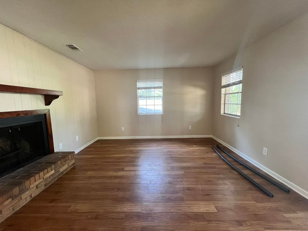 Photo of 2413 Ramblewood Court #B, Tallahassee, FL 32303 (MLS # 396511)