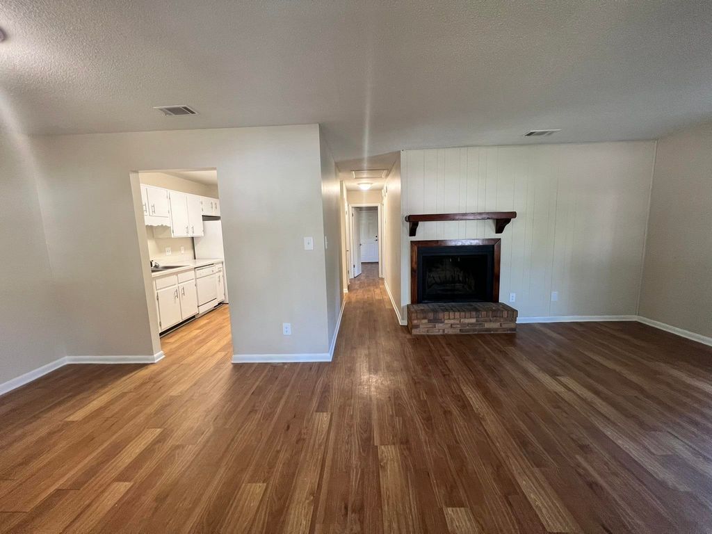 Photo of 2413 Ramblewood Court #B, Tallahassee, FL 32303 (MLS # 396511)