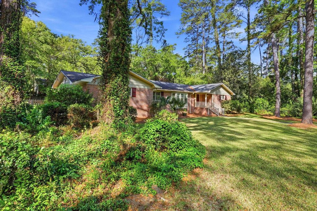 Photo of 2406 Troland Road, Tallahassee, FL 32308 (MLS # 398554)